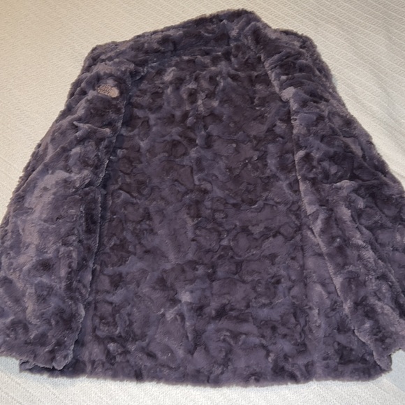 The North Face ladies vest - Picture 3 of 7